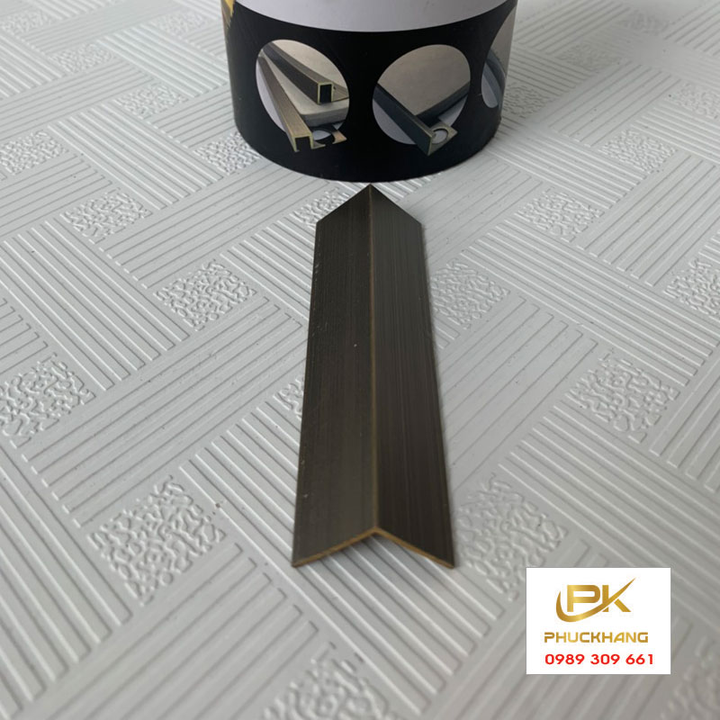 Nẹp Đồng Thau Giả Cổ G&oacute;c V