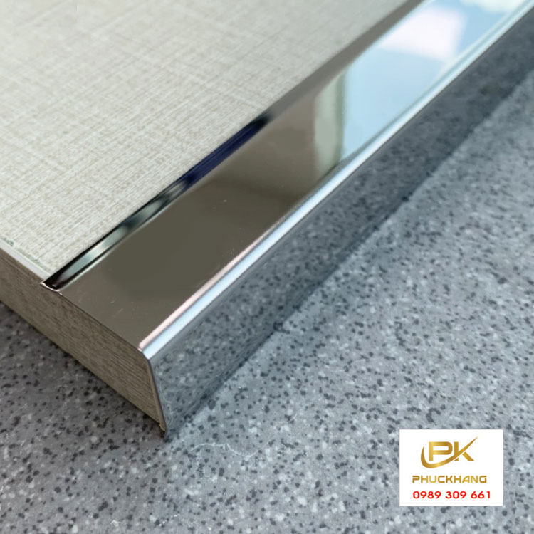 Nẹp inox V25 Bạc B&oacute;ng