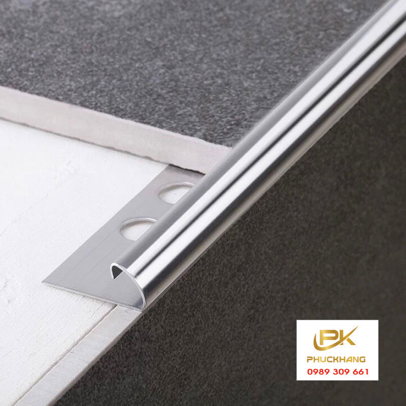 Nẹp Inox G&oacute;c Tr&ograve;n Bạc B&oacute;ng