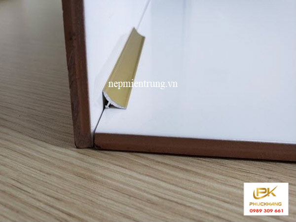 Nẹp nh&ocirc;m bo g&oacute;c