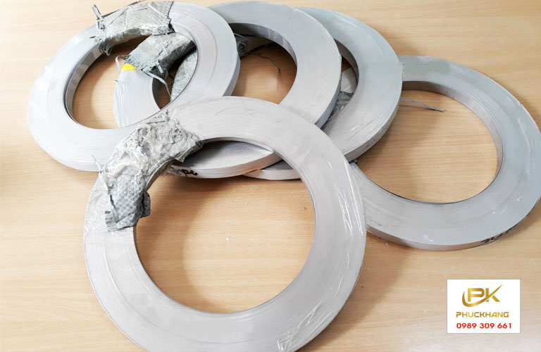 lập l&agrave; inox trang tr&iacute;